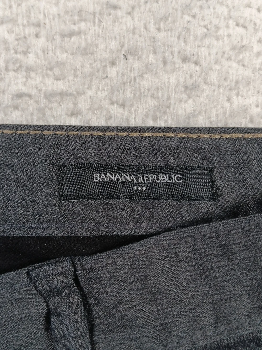 Banana Republic Jeans Mens 35x30 Gray Travel Jean Slim Fit Stretch Casual